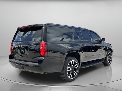 Used 2019 Chevrolet Suburban Premier image 3