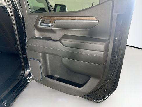 Used 2023 Chevrolet Silverado 1500 LT AWD/4WD image 28