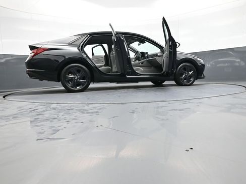 Certified 2023 Hyundai Elantra SEL w/ Cargo Package image 47