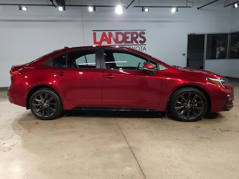 Used 2023 Toyota Corolla SE image 8