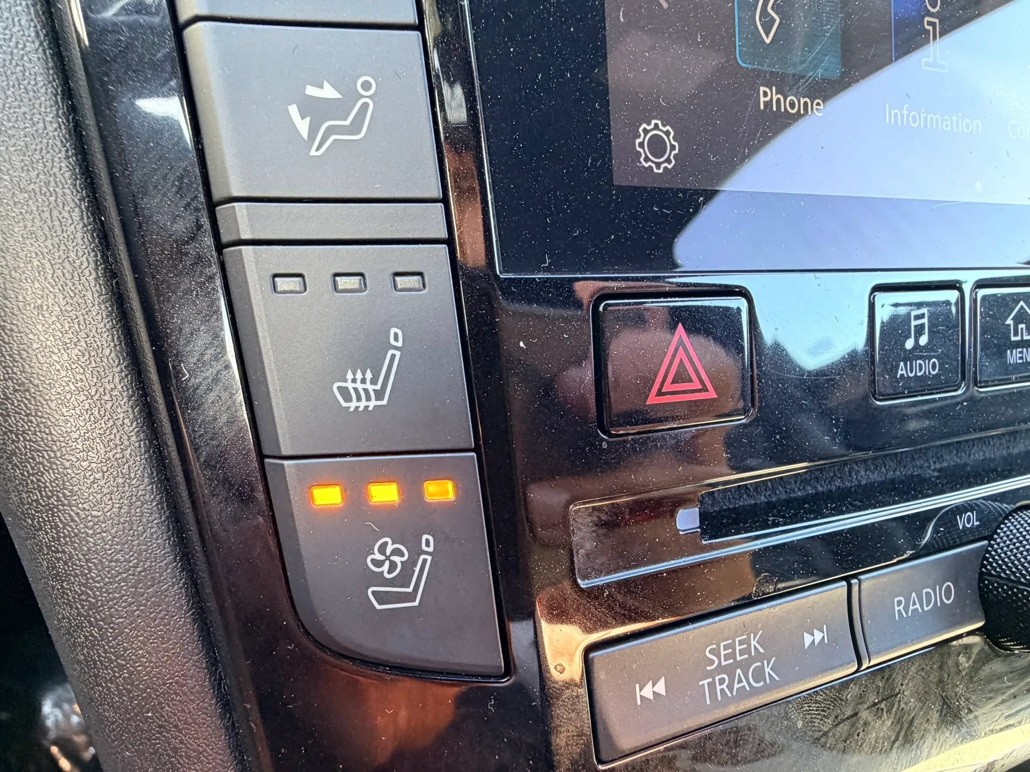 Used 2023 INFINITI QX55 Sensory w/ Lighting Package AWD/4WD image 18