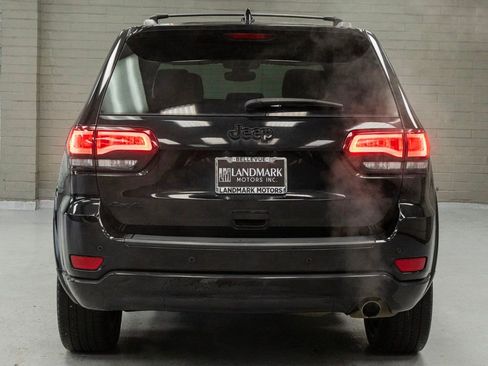 Used 2019 Jeep Grand Cherokee Altitude image 25