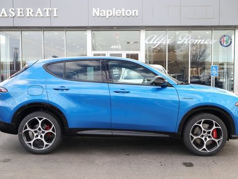 New 2025 Alfa Romeo Tonale Veloce w/ Premium Package image 4