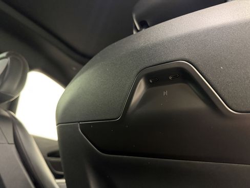 Used 2024 Lincoln Nautilus Reserve w/ Equipment Group 202A image 31