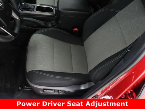 Used 2021 Toyota Tacoma TRD Sport w/ Technology Package image 15