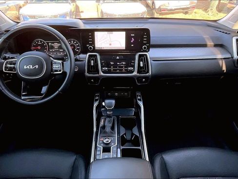 Used 2022 Kia Sorento SX image 10