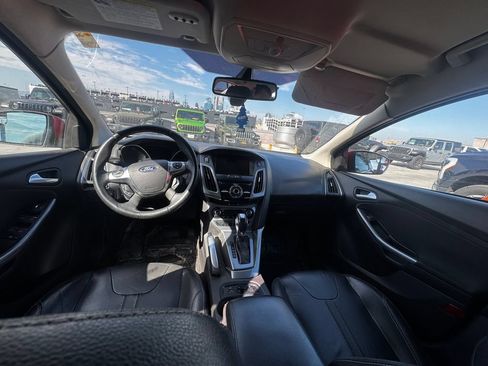 Used 2012 Ford Focus Titanium FWD image 5