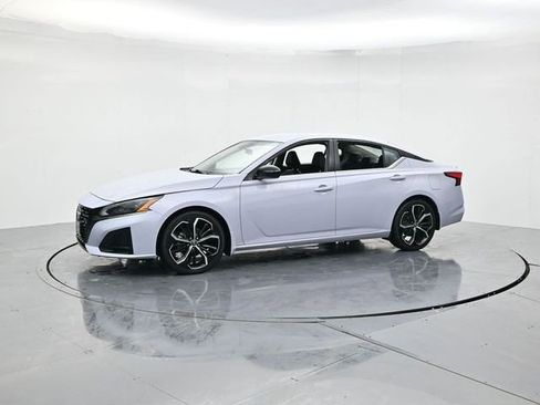 Used 2023 Nissan Altima 2.5 SR image 6