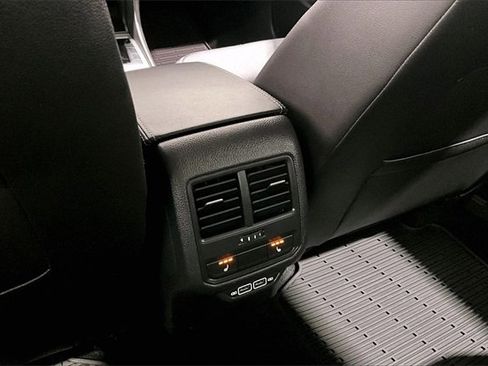 Used 2020 Volkswagen Passat 2.0T SEL image 10