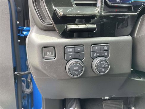 Used 2024 Chevrolet Silverado 1500 ZR2 w/ Technology Package image 14