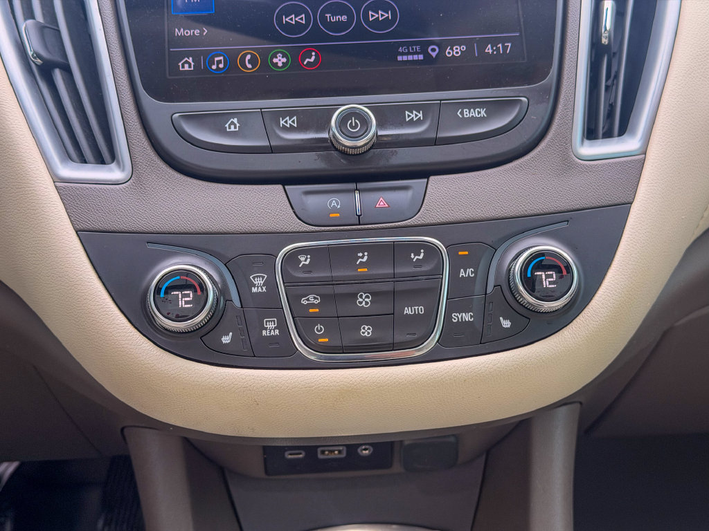 Used 2022 Chevrolet Malibu LT w/ Leather Package FWD image 20