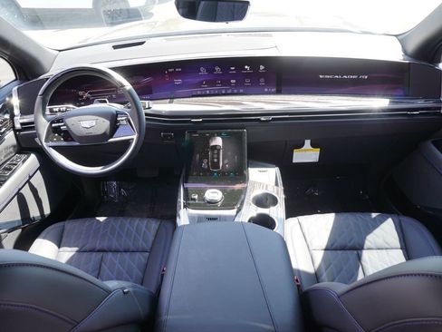 New 2025 Cadillac Escalade IQ Sport 1 w/ Smart Trailering package image 11