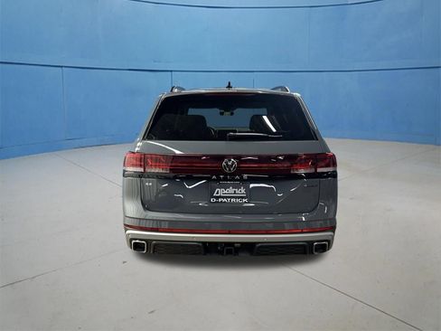 Used 2024 Volkswagen Atlas Peak Edition SE AWD/4WD image 10