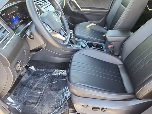 Certified 2024 Volkswagen Tiguan SE AWD/4WD image 7