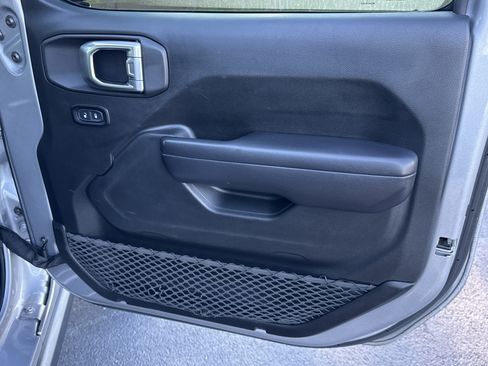 Used 2018 Jeep Wrangler Unlimited Rubicon image 14