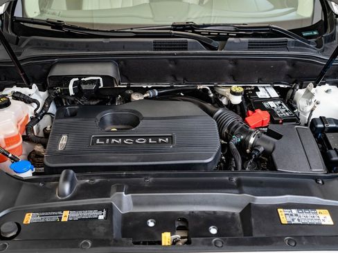 Used 2019 Lincoln Nautilus Select image 34