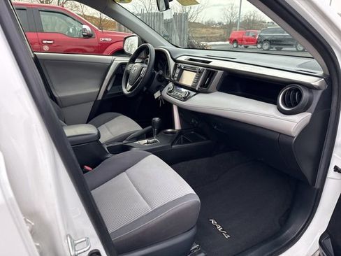 Used 2013 Toyota RAV4 XLE image 31