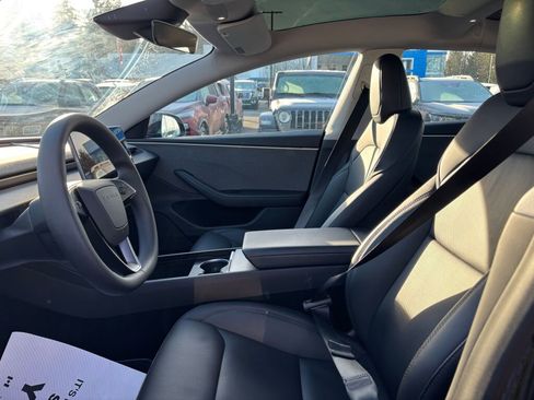 Used 2024 Tesla Model 3 image 16