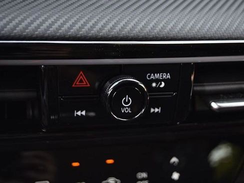 New 2025 Nissan Kicks SR image 18