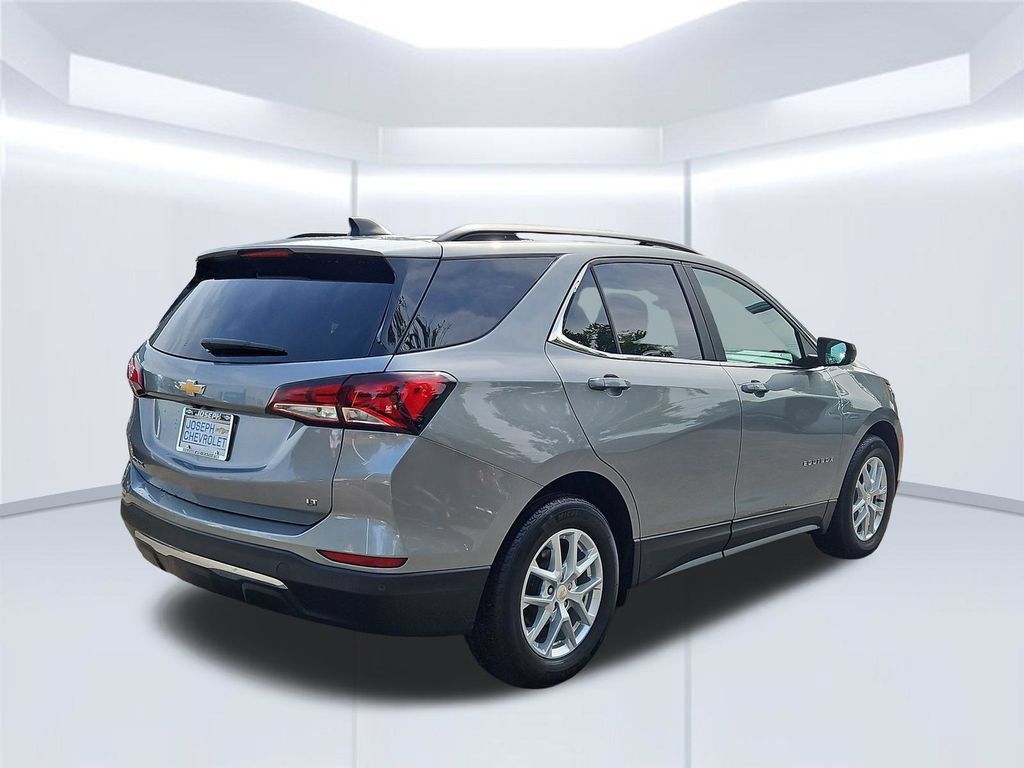 Used 2024 Chevrolet Equinox LT FWD image 5