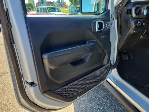 Used 2023 Jeep Wrangler Unlimited w/ 8.4" Radio Group AWD/4WD image 6