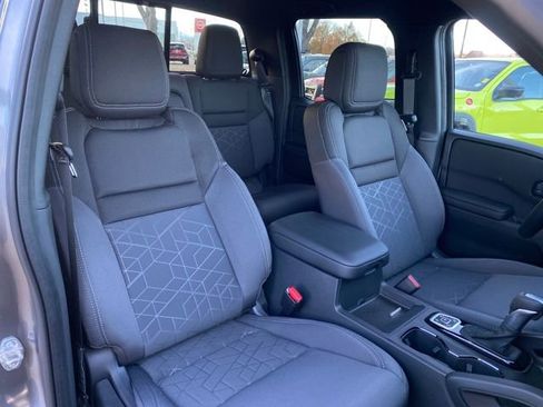 New 2026 Nissan Frontier SV image 9