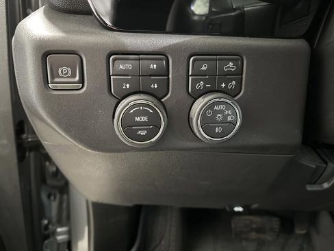 Used 2023 Chevrolet Silverado 1500 ZR2 image 25