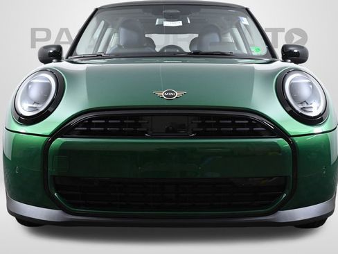 Used 2025 MINI Cooper 2-Door Hardtop image 2