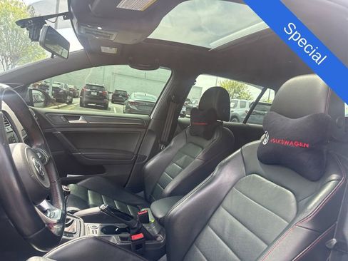 Used 2019 Volkswagen GTI SE w/ SE Experience Package image 11