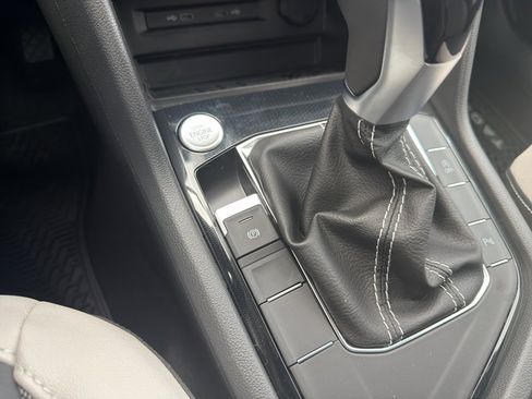 New 2026 Volkswagen Taos SE FWD image 21