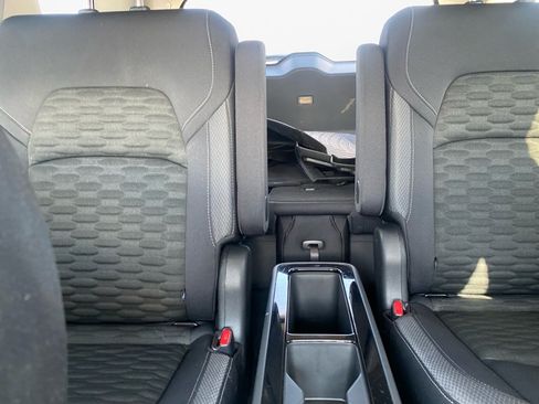 Used 2022 Nissan Pathfinder SV w/ SV Premium Package AWD/4WD image 15