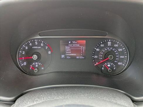 Used 2021 Kia Soul LX FWD image 11