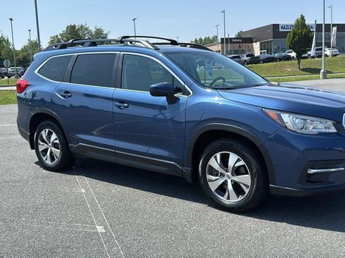 Used 2021 Subaru Ascent Premium w/ Convenience Package AWD/4WD image 2