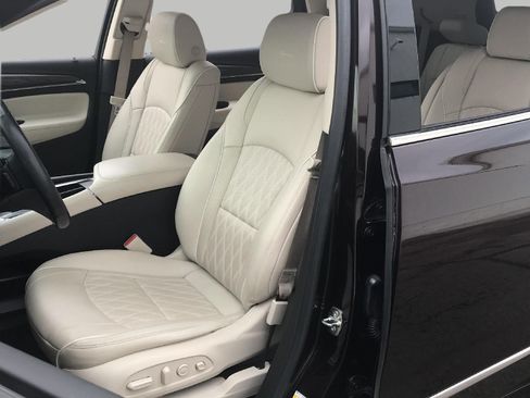 Certified 2022 Buick Enclave Avenir w/ Trailering Package, 5000 lbs. AWD/4WD image 14
