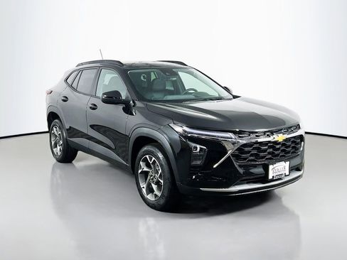New 2026 Chevrolet Trax LT w/ Driver Confidence Package image 3
