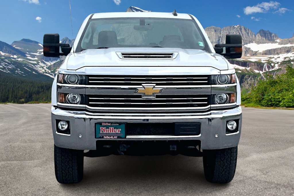 Used 2018 Chevrolet Silverado 2500 LT AWD/4WD image 3