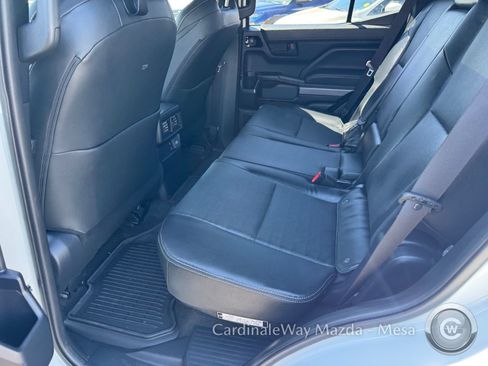 Used 2025 Toyota 4Runner TRD Off-Road Premium AWD/4WD image 14