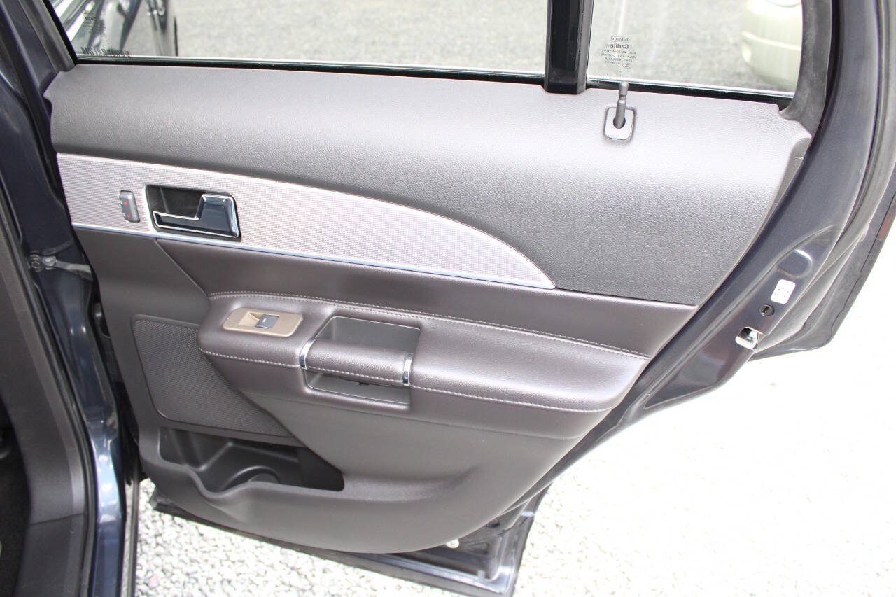 Used 2013 Lincoln MKX AWD image 22