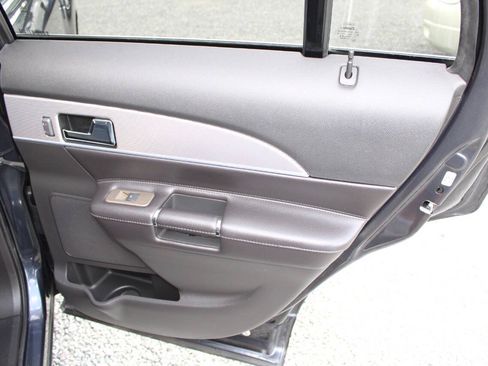 Used 2013 Lincoln MKX AWD image 22