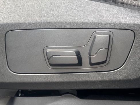 Used 2026 BMW X2 xDrive28i AWD/4WD image 13