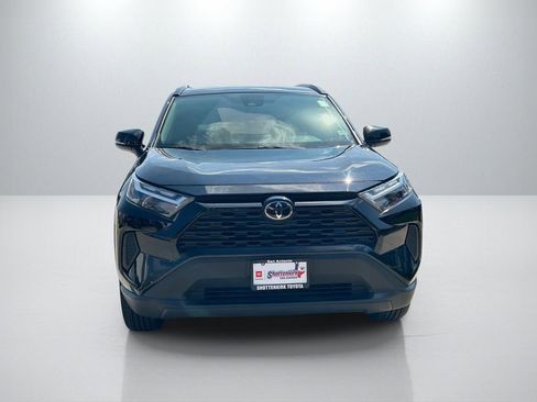 Used 2025 Toyota RAV4 XLE FWD image 2
