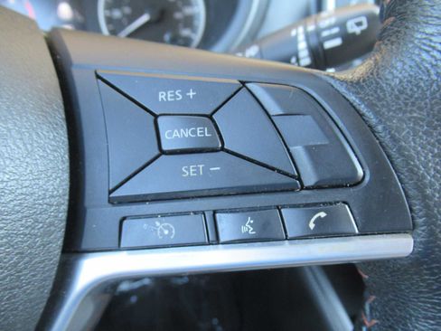 Used 2018 Nissan Kicks SR w/ Exterior Electronics Package image 20