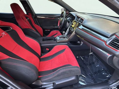 Used 2019 Honda Civic Type R image 19