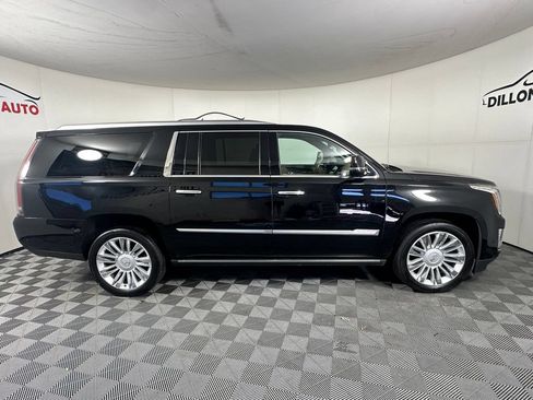 Used 2018 Cadillac Escalade ESV Platinum AWD/4WD image 11