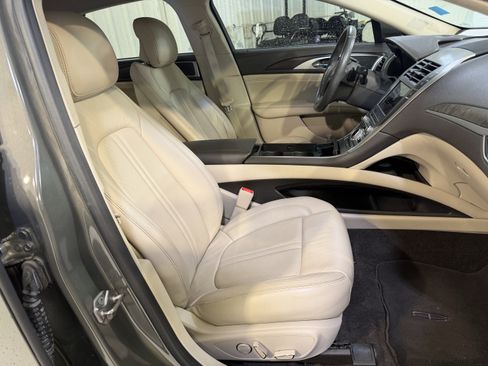 Used 2017 Lincoln MKZ Select w/ Select Plus Package FWD image 12