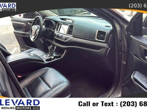 Used 2014 Toyota Highlander XLE AWD/4WD image 43