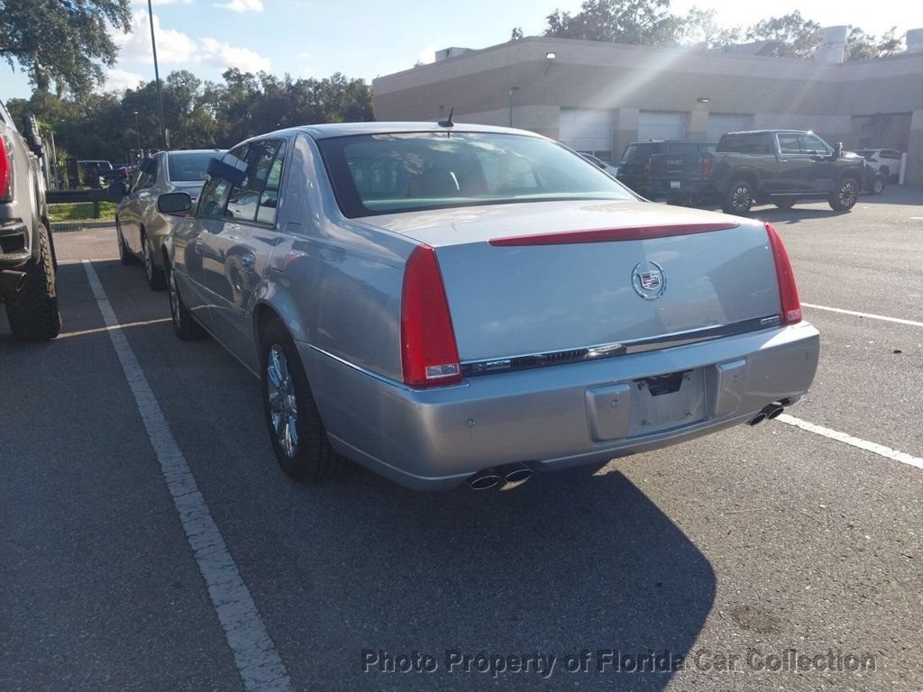 Used 2008 Cadillac DTS FWD image 3