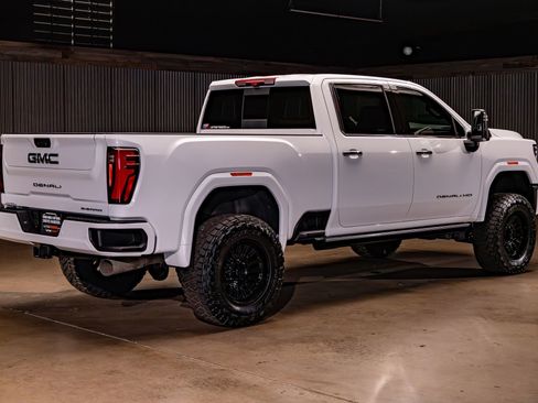 Used 2026 GMC Sierra 2500 Denali Ultimate AWD/4WD image 10