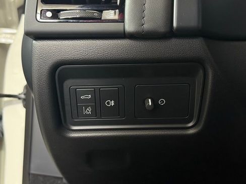 Used 2024 Jaguar F-TYPE R image 37