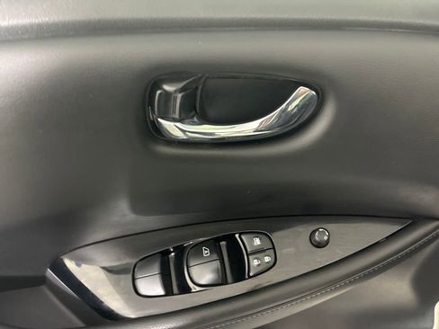 Used 2019 Nissan Leaf SL Plus image 16